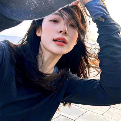 听说爱情睡醒了